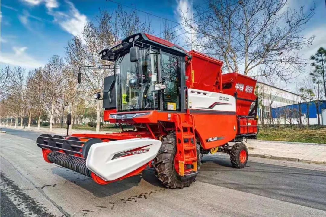 農(nóng)民致富神器原來是—鄭州中聯(lián)收獲花生撿拾收獲機(jī)